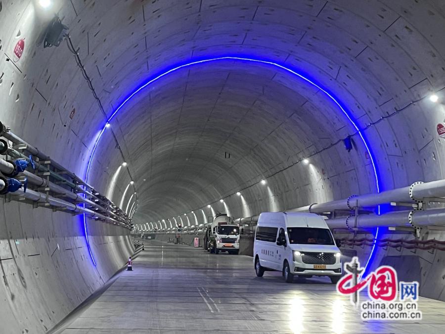 【发现最美铁路】海下78米!探秘世界最长海底高铁隧道