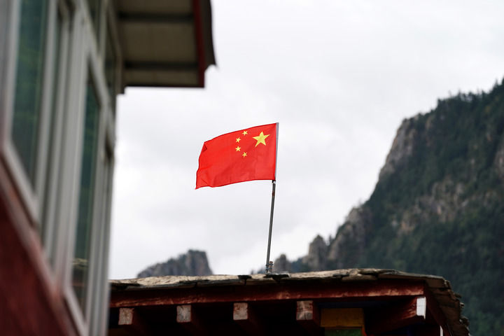 探访西藏升起第一面五星红旗的岗托村