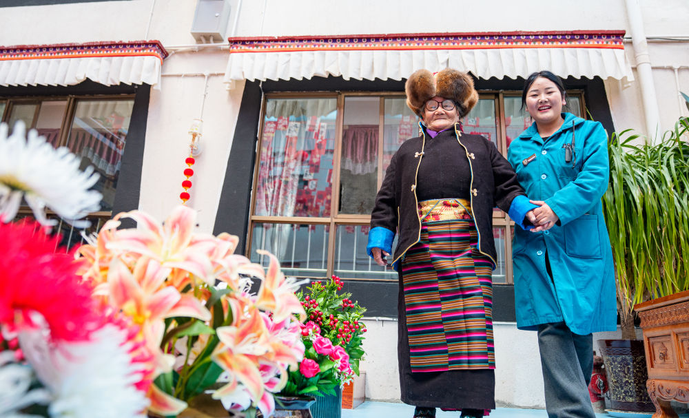 苦难和新生——西藏翻身农奴影像档案：次德吉