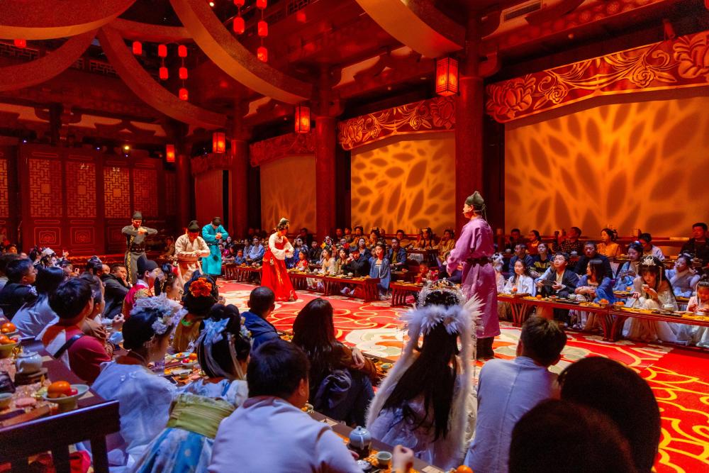 春日经济新图景|春光入戏,“演艺经济”活力勃发! 春日经济新图景|春光入戏,“演艺经济”活力勃发!