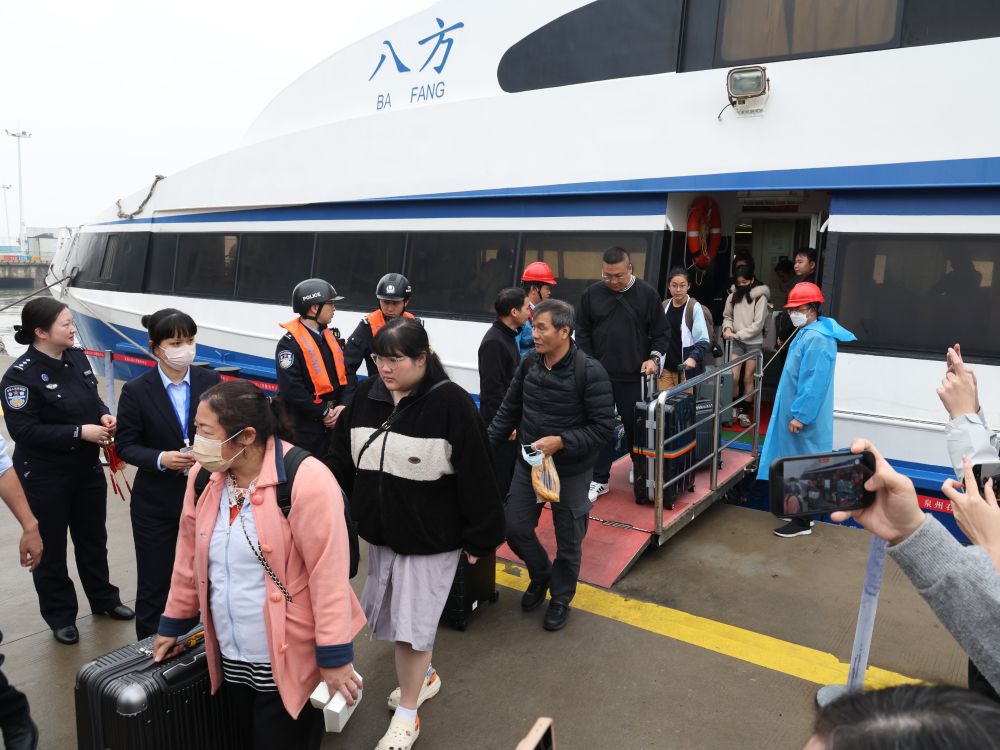 台胞清明寻根踏青到福建 台胞清明寻根踏青到福建