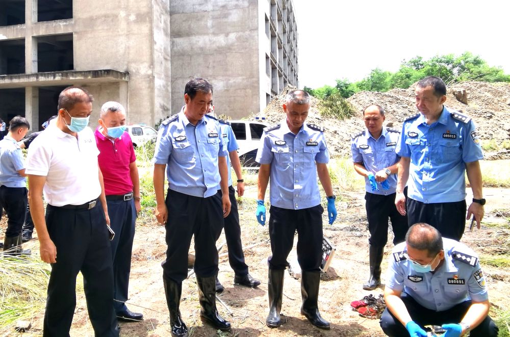 缅怀公安战线牺牲的忠诚卫士