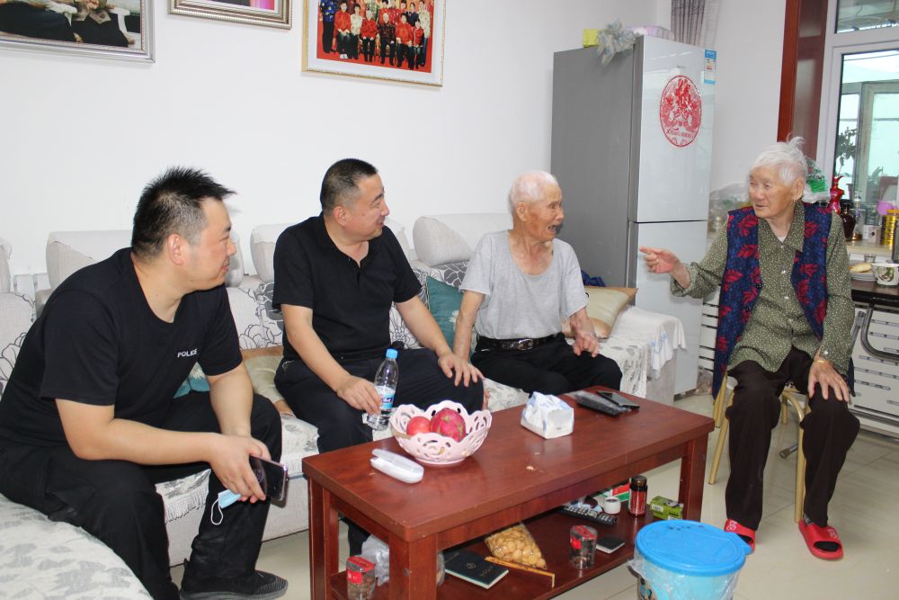 缅怀公安战线牺牲的忠诚卫士 缅怀公安战线牺牲的忠诚卫士