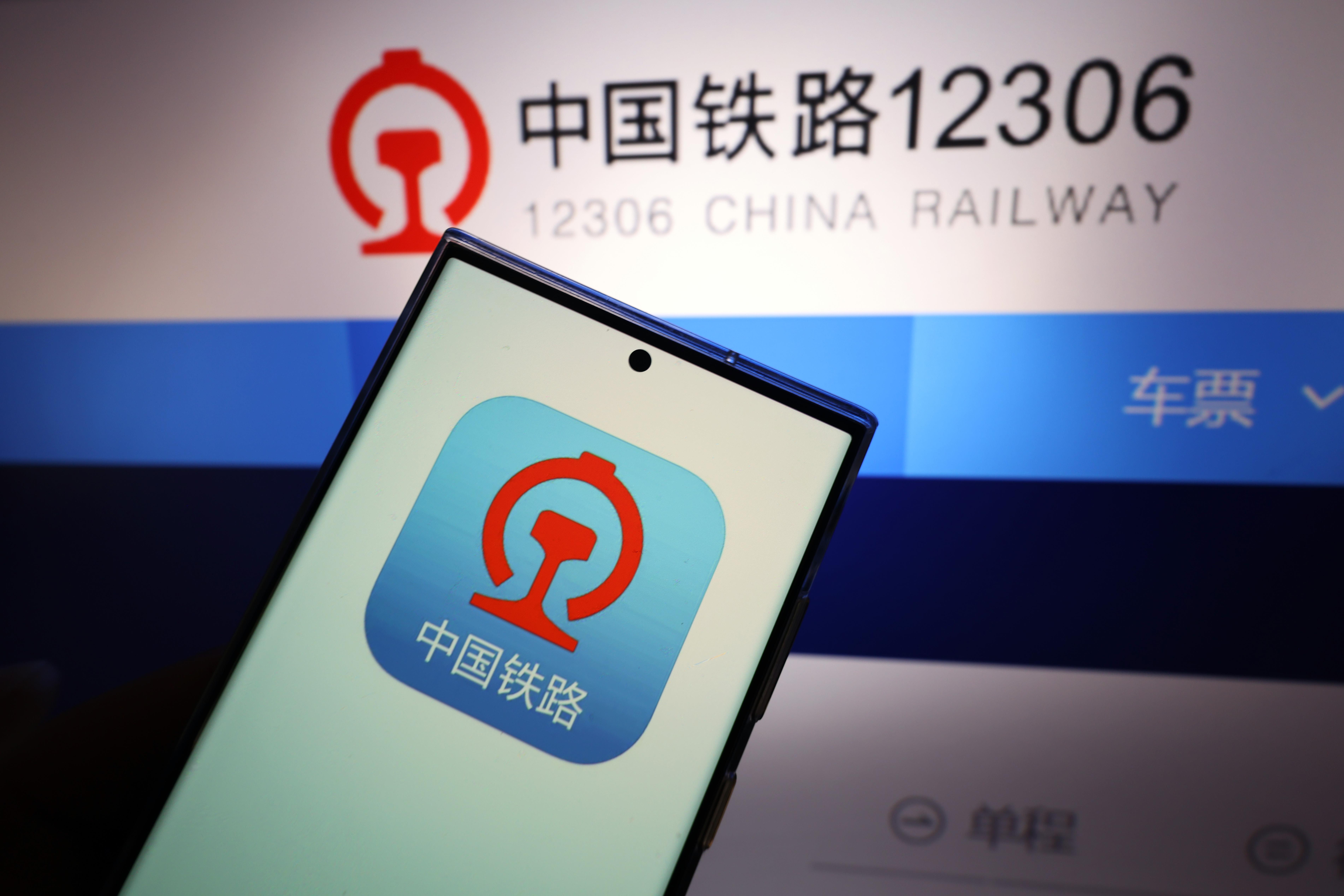 视频丨“春假+清明”叠加 客流持续高位运行