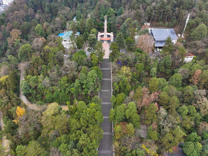 英魂永耀山河间——致敬复兴征程上以身许国的中国共产党人