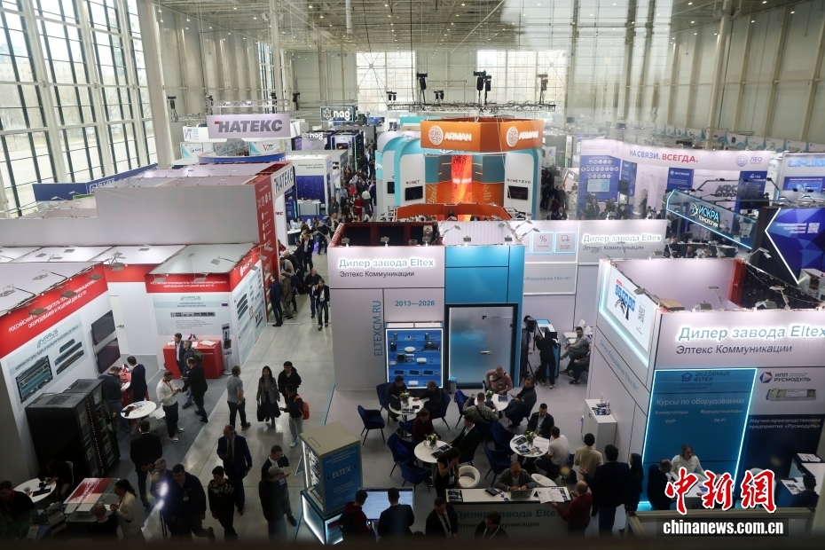 中国科技企业“扎堆”参展国际通信展 中国科技企业“扎堆”参展国际通信展
