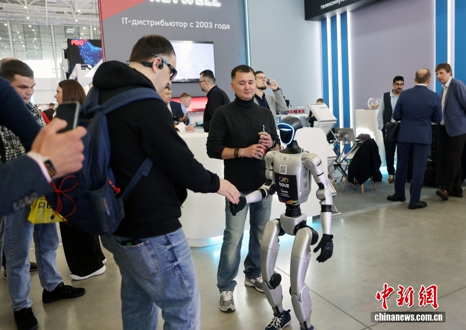 中国科技企业“扎堆”参展国际通信展