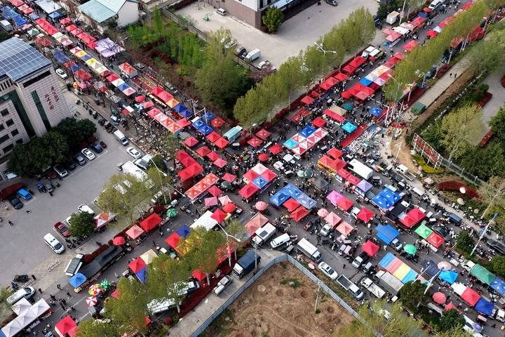 总书记激励干部群众奋力谱写服务业高质量发展新篇章 总书记激励干部群众奋力谱写服务业高质量发展新篇章