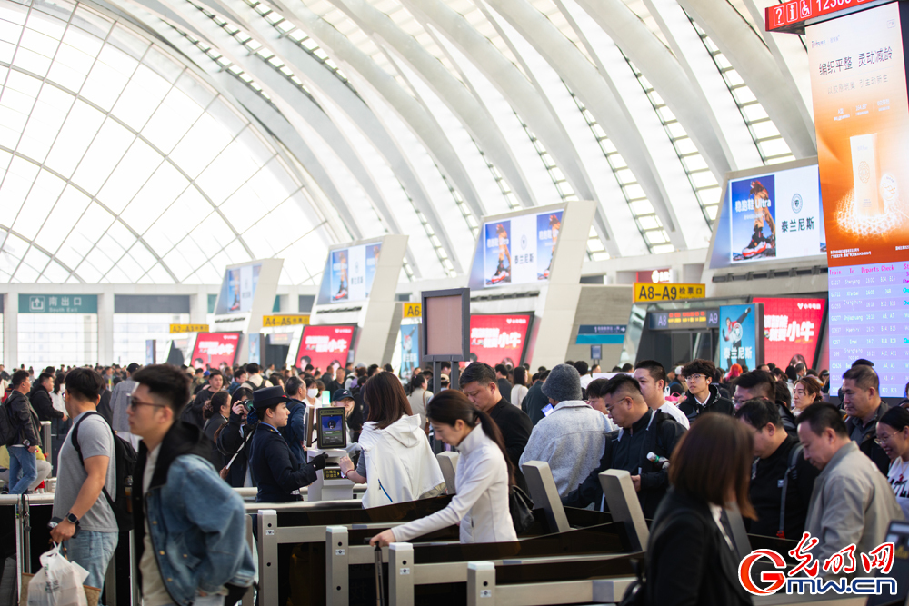 国铁北京局2026年清明假日运输结束 客流连创新高