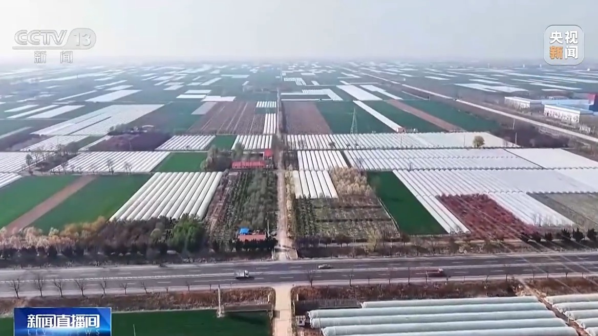 春天里的中国丨新型农机田间“上岗” 多地育秧播种按下加速键