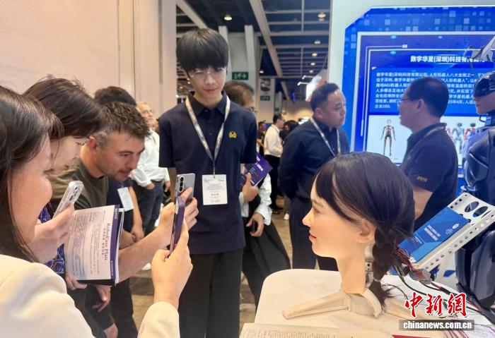 （机遇香港）香港国际创科展：中国机器人展示“出海”新名片