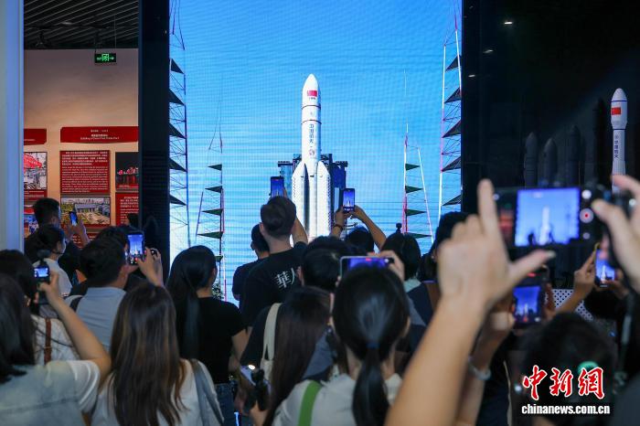 开局之年看中国·开放自贸港：一个成果展，何以吸引人流不断？