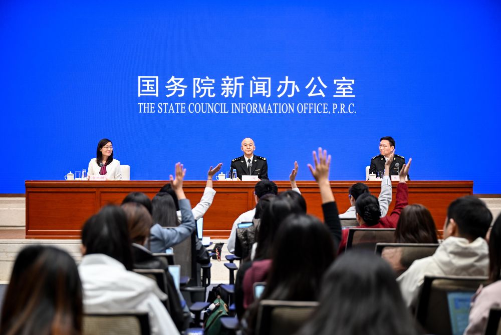 经济季报听信心︱一季度外贸:高开稳走韧性显 经济季报听信心︱一季度外贸:高开稳走韧性显