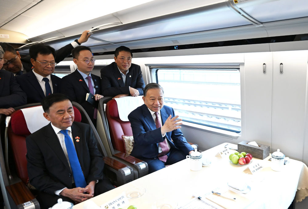 中国元首外交为动荡世界注入稳定力量