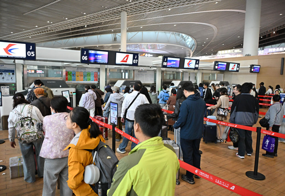 小长假里看中国｜“假日经济”撬动消费新活力