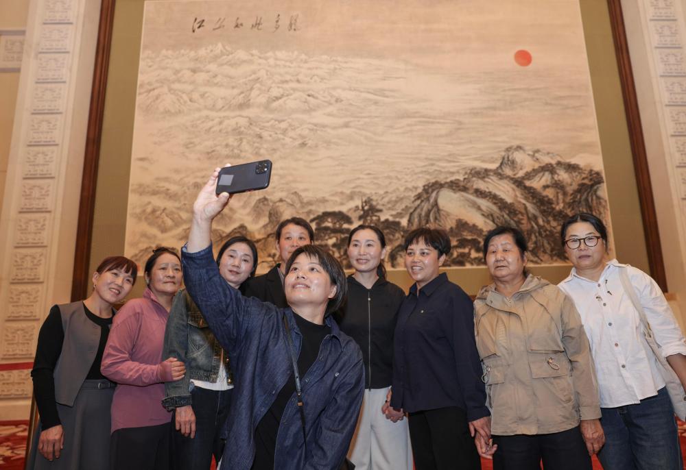 替英雄道一声：母亲节快乐