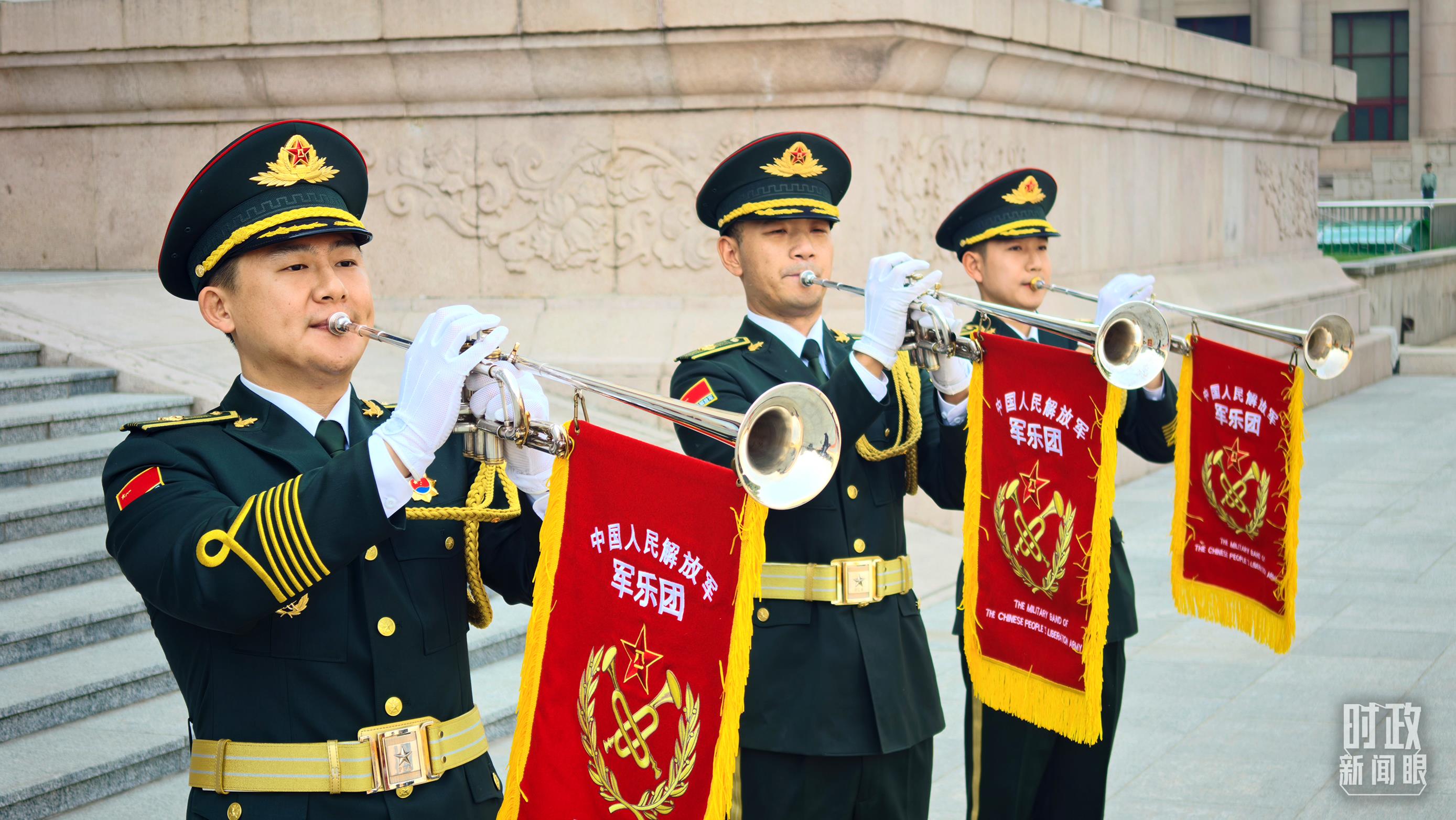 时政新闻眼丨一天三场会晤,习近平同外方领导人谈了什么?