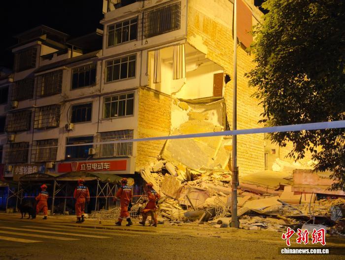 广西柳州5.2级地震造成13栋房屋倒塌 3人失联