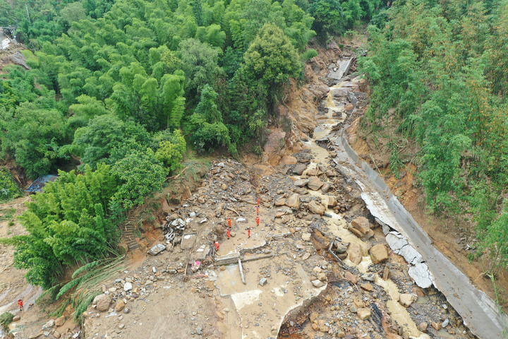 重庆永川特大暴雨灾害救援一线直击
