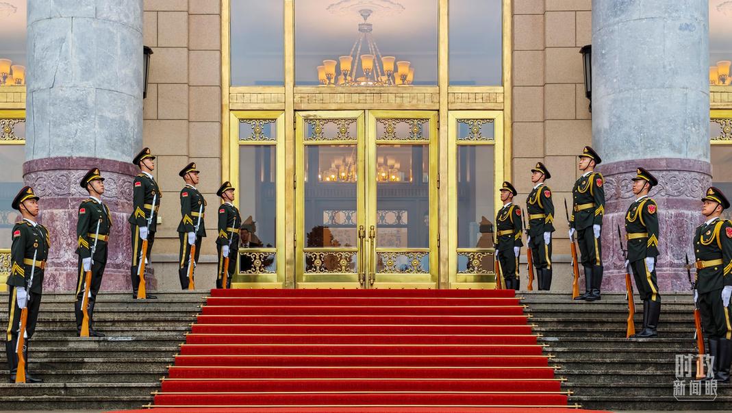 时政新闻眼丨北京再聚首,“铁杆朋友”达成哪些重要成果?