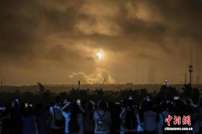 澳门学子亲历文昌火箭升空:“这颗星会在我心里亮一辈子”