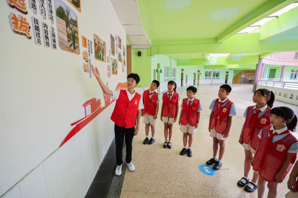 习近平总书记的深情寄望鼓舞新时代少年儿童成长成才