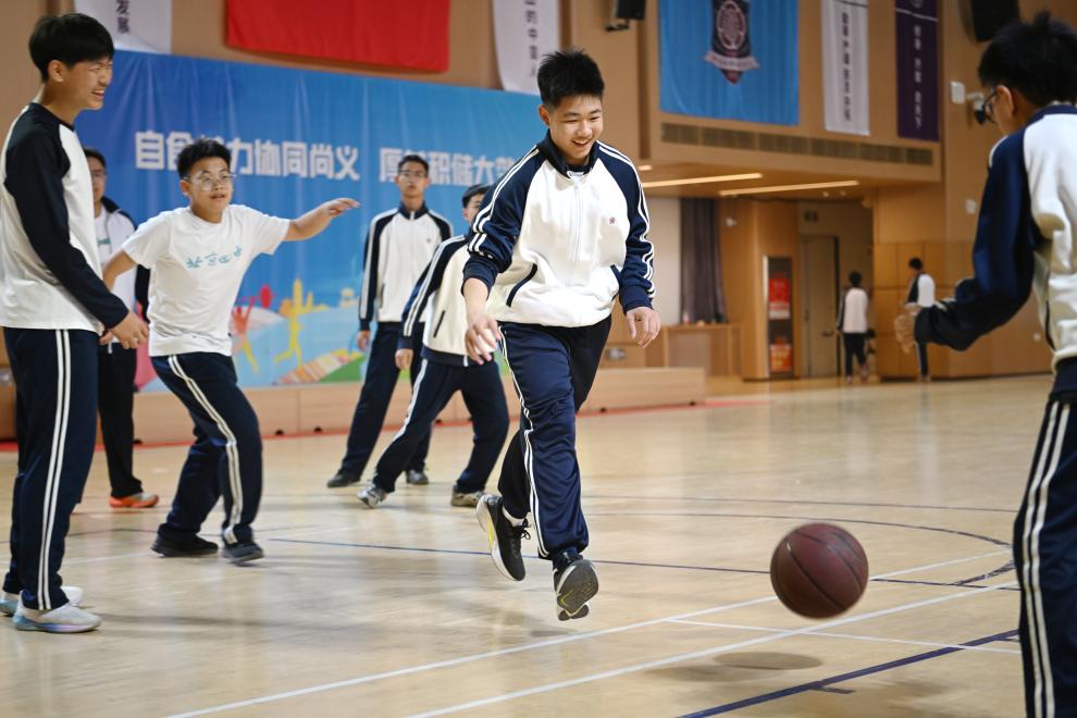 习近平总书记的深情寄望鼓舞新时代少年儿童成长成才