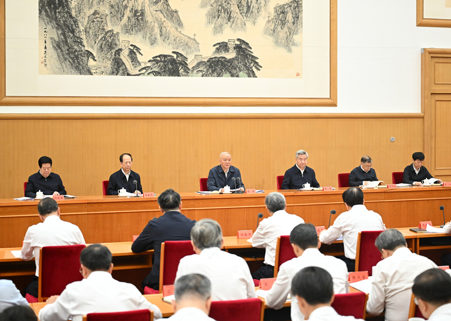 全国党建工作座谈会在京召开 蔡奇出席并讲话 李希出席