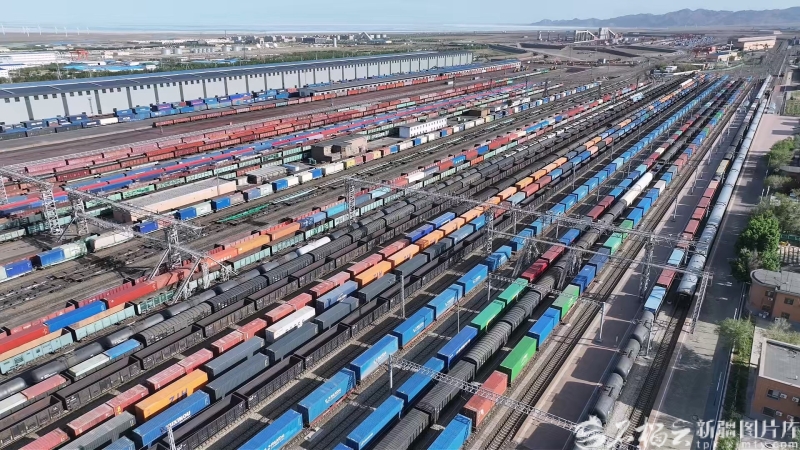 新疆经济看点|阿拉山口铁路口岸今年通行班列突破4000列