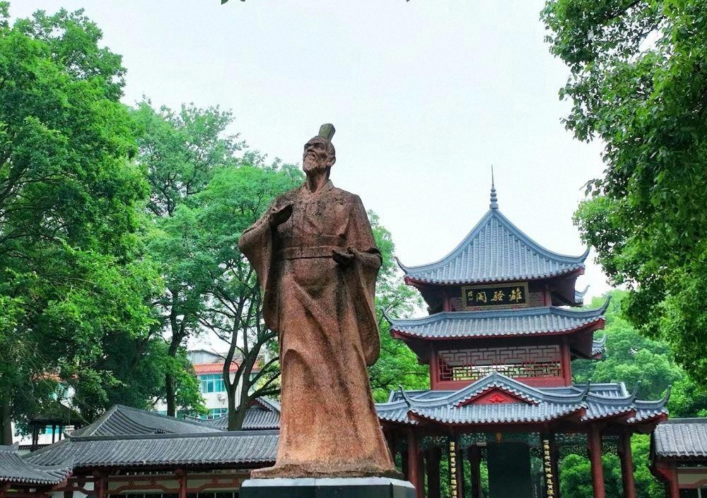 时政微观察丨家国情怀 根植华夏