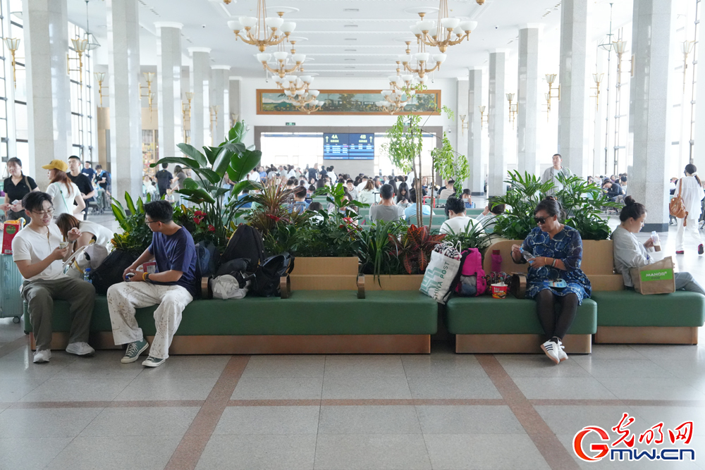2026年端午假期铁路运输今日启动 国铁北京局预计发送旅客689万人次 2026年端午假期铁路运输今日启动 国铁北京局预计发送旅客689万人次