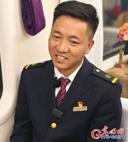 【见证天路变迁】火车司机是个神圣的工作