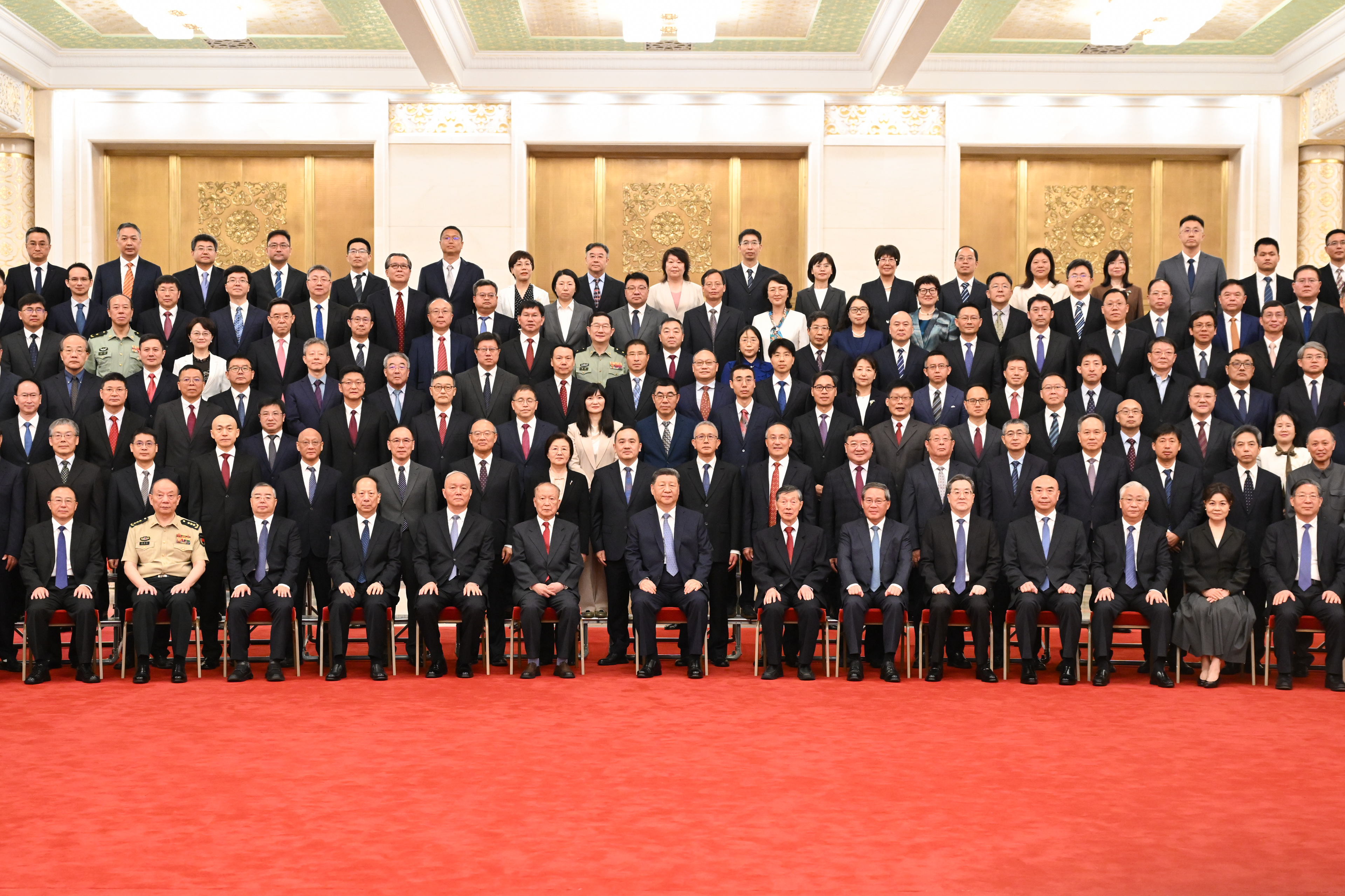 新华全媒头条|勇攀高峰,向着科技强国目标坚定迈进