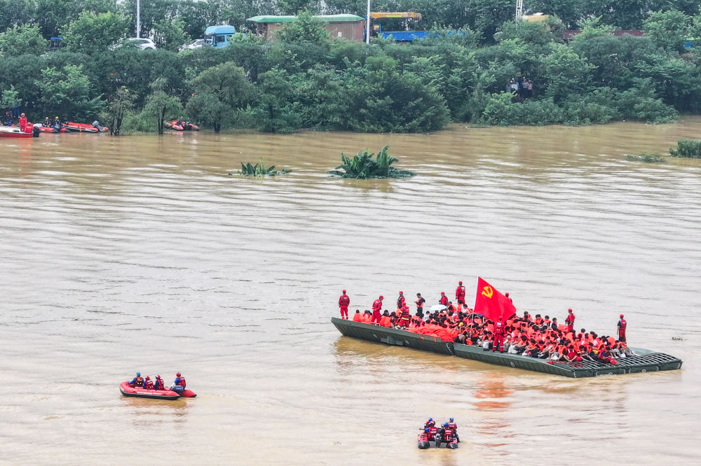 众志成城 抢险救援——广西抗洪救灾一线见闻 众志成城 抢险救援——广西抗洪救灾一线见闻