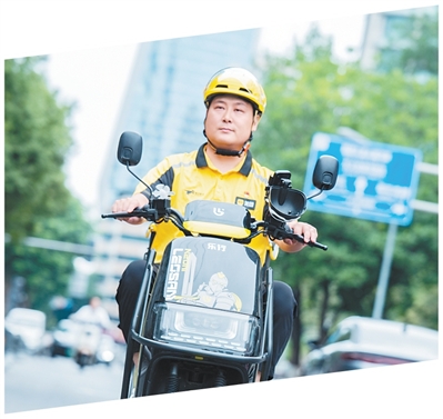 走近全国“两优一先”中的新就业群体代表——坚定主心骨 矢志建新功(前沿观察) 走近全国“两优一先”中的新就业群体代表——坚定主心骨 矢志建新功(前沿观察)