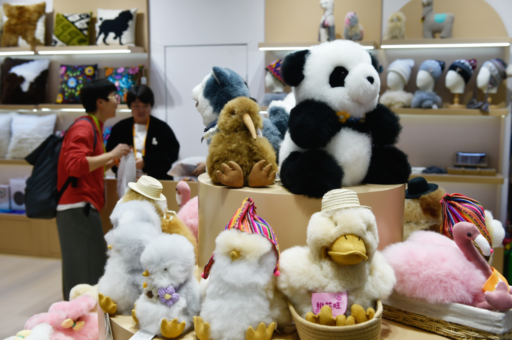 经纬度:扩大消费,供给侧与需求侧改革当并行