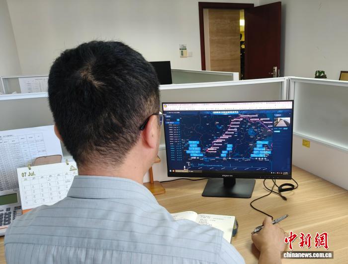 (长江十年行)浙江舟山首单“门到门”落地 江海联运枢纽十年迈新步