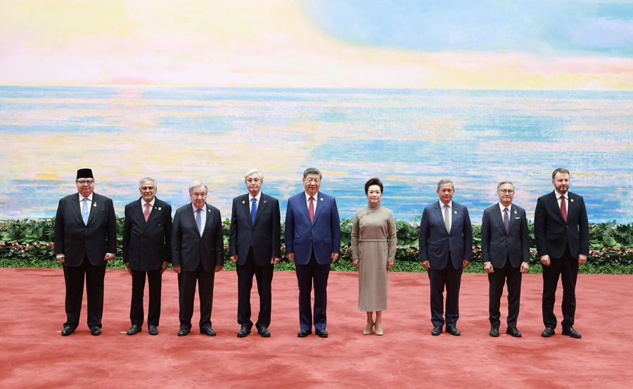 习近平出席2026世界人工智能大会暨人工智能全球治理高级别会议开幕式并发表主旨讲话
