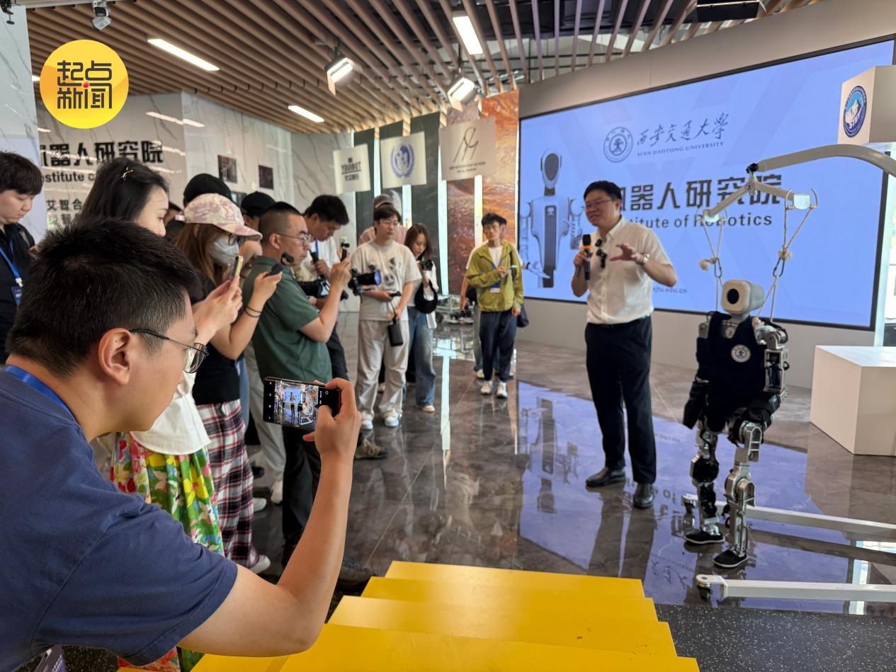 数联丝路 陕“耀”全球|算力当动力 数据作产能 数字化激活陕西产业升级“新引擎”