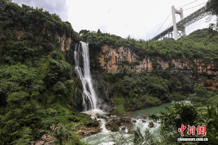 贵州兴义马岭河峡谷风光壮丽 贵州兴义马岭河峡谷风光壮丽