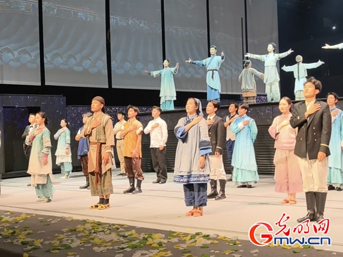 【活力中国调研行】半年上演260余场 福建漳州楼体沉浸式舞台剧热度不减 【活力中国调研行】半年上演260余场 福建漳州楼体沉浸式舞台剧热度不减