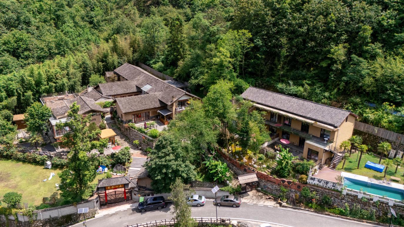 这座秦岭小城在绿水青山间蹚出“共富路”