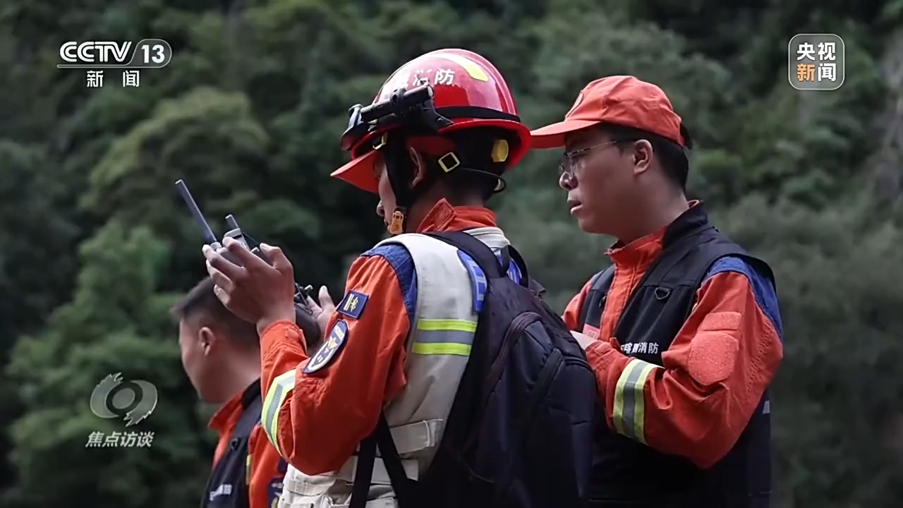 焦点访谈丨加强监测预警、科学施救 多方力量驰援西藏吉隆