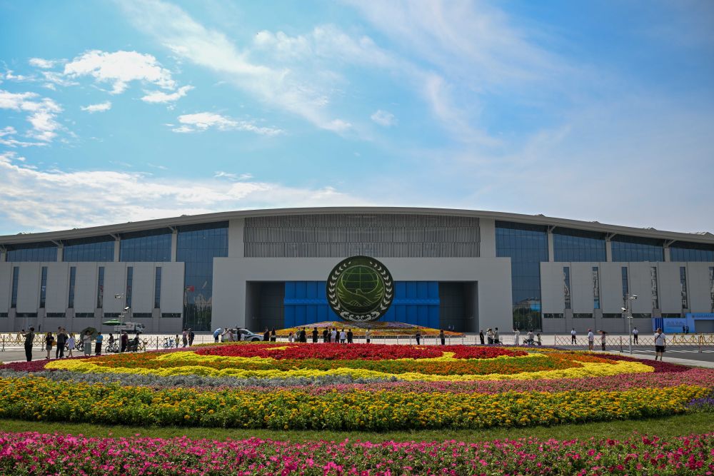习近平主席引领推动全球发展倡议在上合国家落地生根