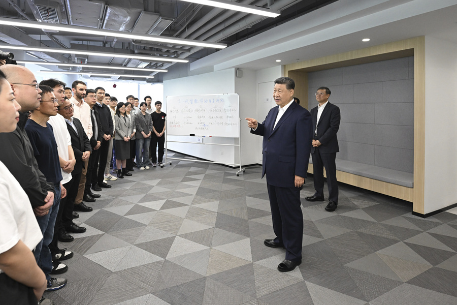 向新之翼丨科学的未来在青年——习近平总书记关心青年创新创造的故事