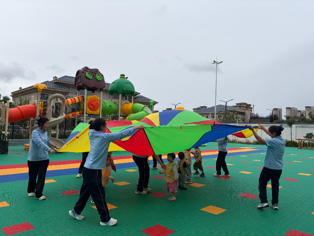 更周到、更友好:中国多地兴起婴幼儿托育“新风”