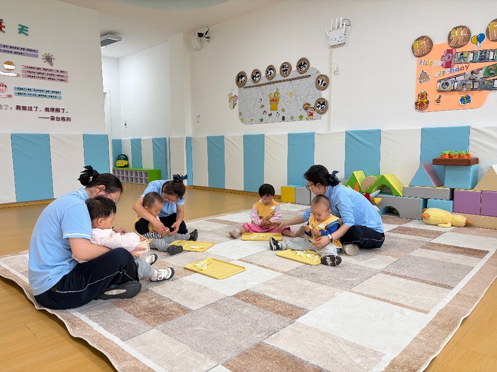 更周到、更友好:中国多地兴起婴幼儿托育“新风”