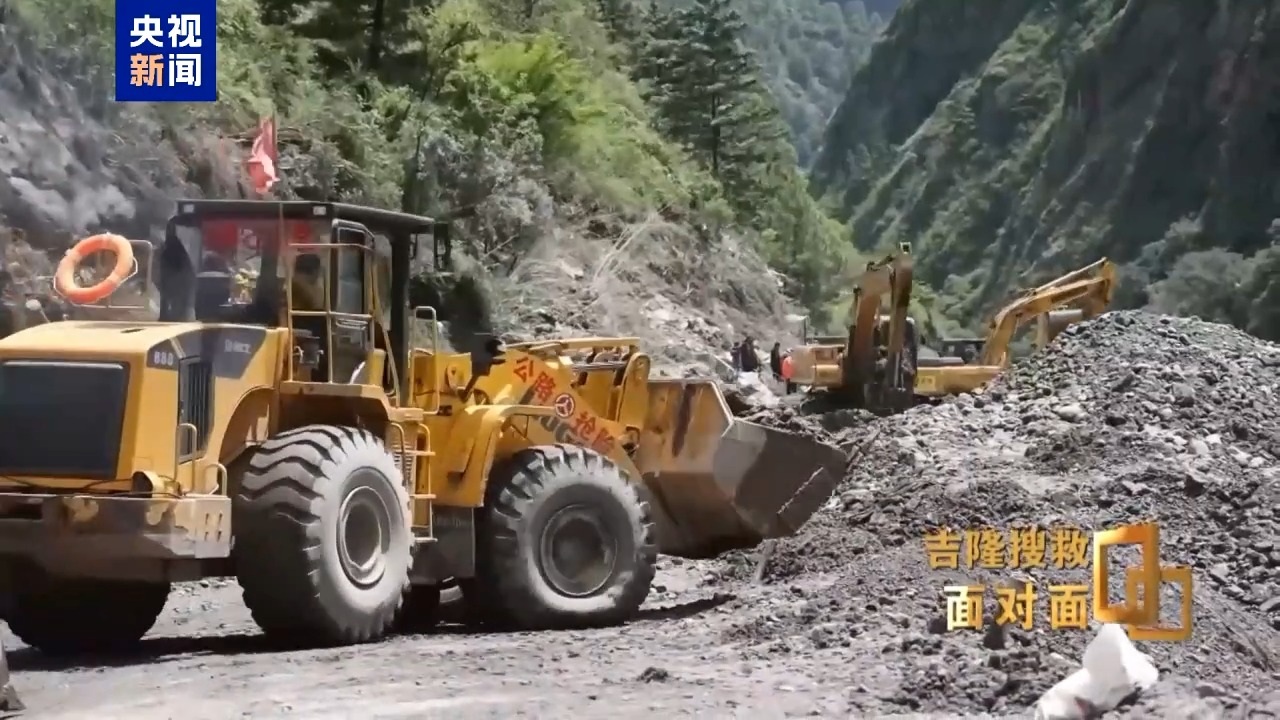 面对面丨总台记者深入吉隆受灾核心区 还原一线人员救援细节