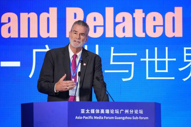 深度专访｜“现实比你想象的更伟大”，美国学者法尔和他听见的广州“心跳”