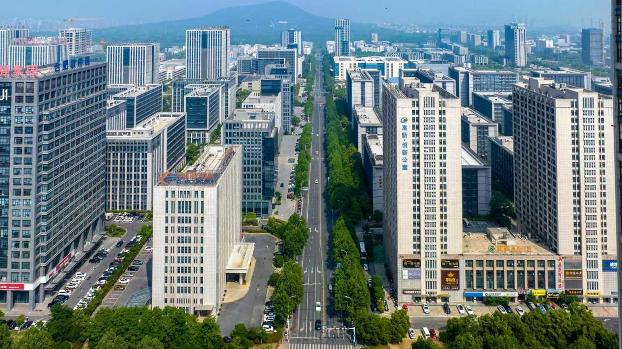 青春华章丨“量子大道”上的年轻人 位于合肥高新区的“量子大道”。合肥高新区管委会供图